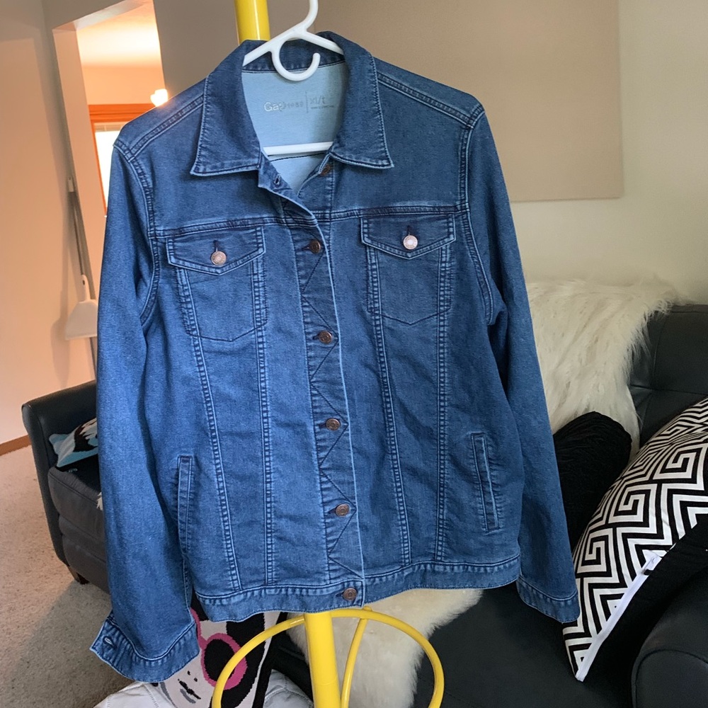 Gap women’s denim jacket tall
